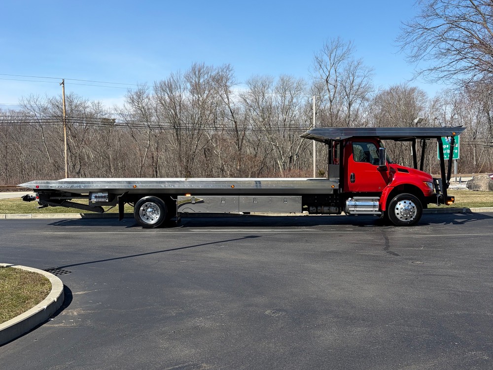 2025 International MV Rollback 4-Car (Key# 5279) 8